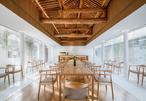 “疊院兒”最難能可貴的一點是重新梳理了新與舊、內與外、人工與自然的關系