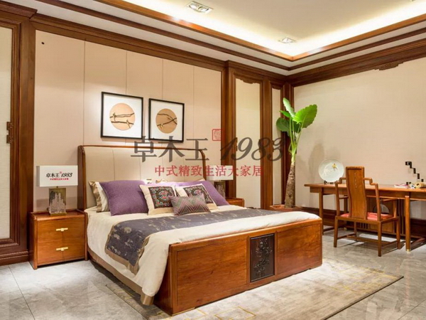 卓木王新經典臥室