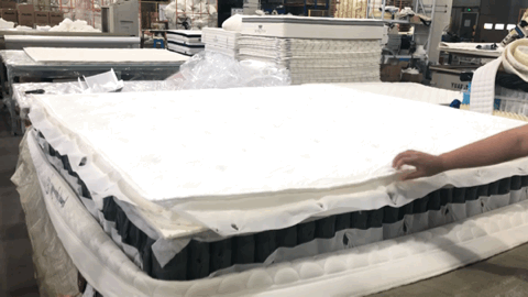 每天和你親密接觸的床墊 拆開看后發現坑太多了